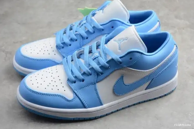 AO9944-441 Jordan (W) Air UNC Low 1 0615